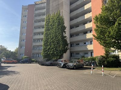 2‑Zimmer-Wohnung mit Balkon **vermietet**