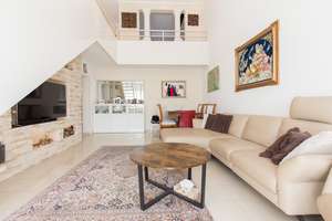 Gepflegte 5-Zimmer Maisonettewohnung | Balkon | Nähe MHH | Aufzug – Die vollständige Adresse der Immobilie erhältst du vom Anbieter., 30627 Groß-Buchholz, Hannover – Vorschaubild 2