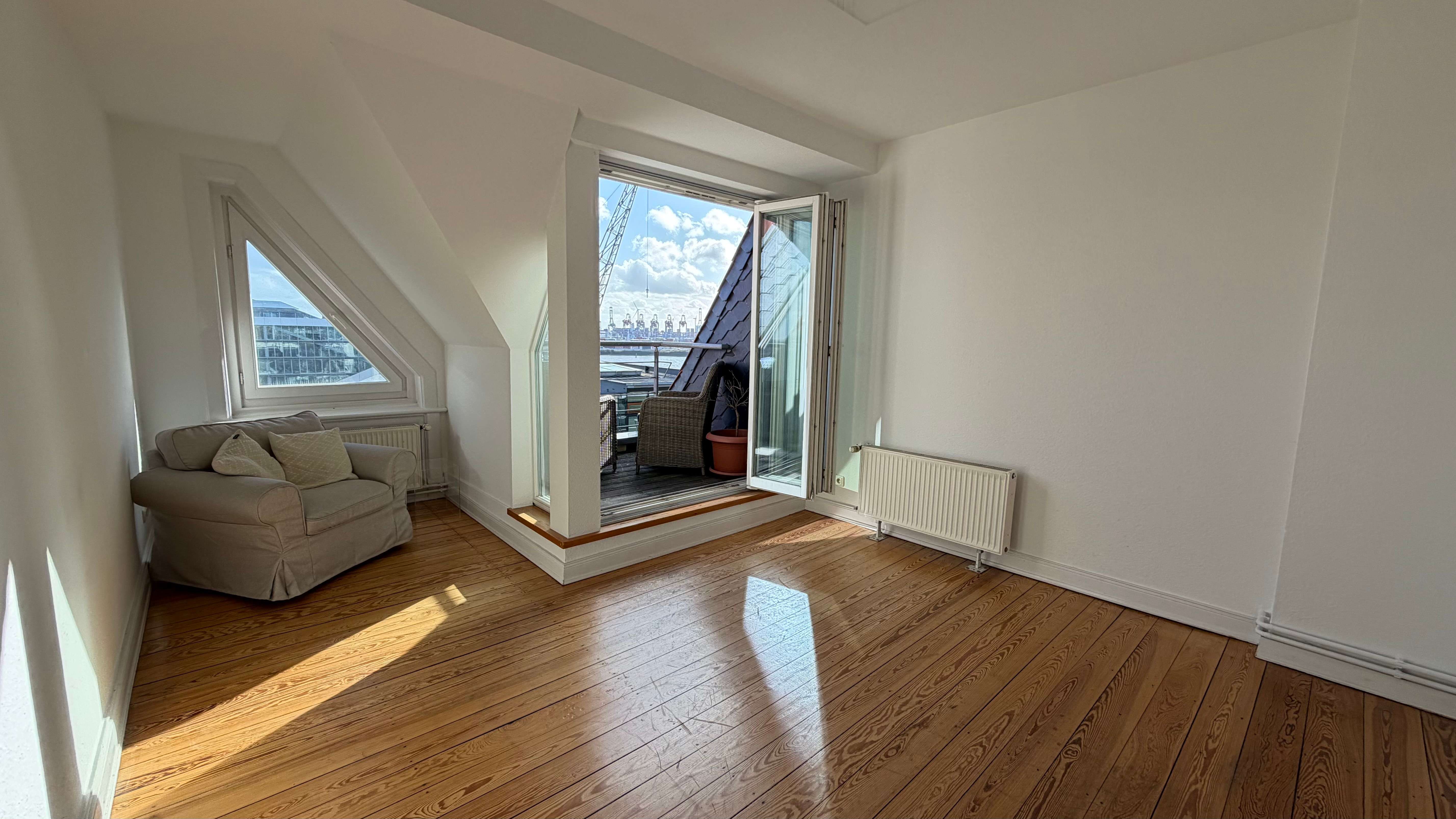 Elbblick: großzügige Altbauwohnung, Hamburg – Bild 2