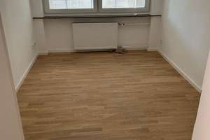 Moderne und voll möblierte 4- Zimmer Wohnung in Erlangen - WG geeignet.