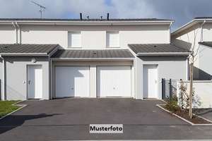 Großzügiges Reihenendhaus mit Terrasse und Stellplatz + provisionsfrei +