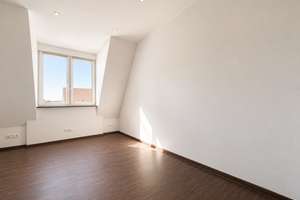Top-Lage Prenzlauer Berg mit Blick über Berlin: Penthouse mit 60 m² großer Dachterrasse – Die vollständige Adresse der Immobilie erhältst du vom Anbieter., 10437 Prenzlauer Berg, Berlin – Vorschaubild 10