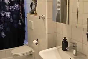 Schöne helle 2-Zimmer-Altbauwohnung im Herzen von Düsseldorf-Gerresheim – Benderstraße 37, 40625 Düsseldorf – Vorschaubild 13