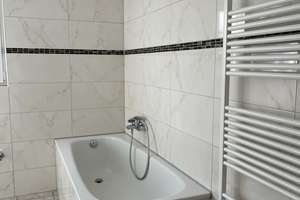 Schöne Doppelhaushälfte in Hannover-Lahe * 4-Zimmer * Garage * Balkon-Terrasse * Garten – Alte Peiner Heerstraße 61 A, 30659 Lahe, Hannover – Vorschaubild 12
