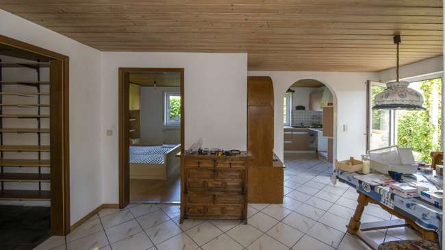 Immobilie in Klosterlechfeld - Ein- Zweifamilienhaus mit Potenzial – großzügiges Wohnen auf teilbarem Grundstück - Bild 8