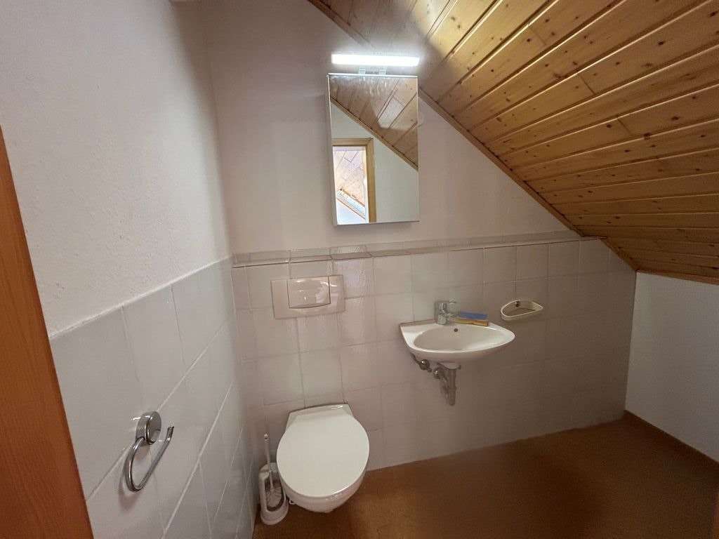 Immobilie in Adelsheim - Hier ist ihr neues Zuhause - 3 Zimmer mit Weitsicht und zusätzlichem Dachstudio - Bild 1