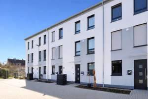 Modernes Reihenhaus in ruhiger und zentraler Lage von Bad Nenndorf – Die vollständige Adresse der Immobilie erhältst du vom Anbieter., 31542 Bad Nenndorf – Vorschaubild 2