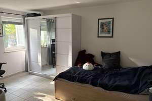2,5-Zimmer-Wohnung im Universitätsviertel mit Wintergarten, Terrasse und EBK (Bezugsfrei 1.10!)