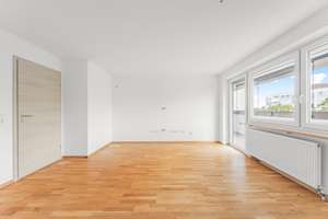 Modernisierte 3-Zimmer-Wohnung in direkter U-Bahn Nähe (U3)