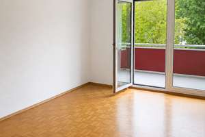 Großzügige 4-Zimmer-Wohnung (100 m²) mit Balkon in beliebter Lage von Gelsenkirchen-Buer – Dorstener Straße 118, 45894 Buer, Gelsenkirchen – Vorschaubild 2