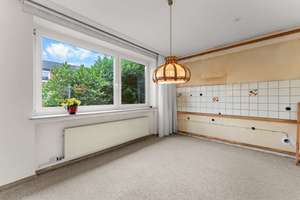 Familienfreundliches Reihenhaus mit Garage und Dachausbau – 28259 Grolland, Bremen – Vorschaubild 2