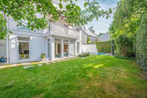 Freistehendes Einfamilienhaus mit Pool, Kamin und Photovoltaik – Die vollständige Adresse der Immobilie erhältst du vom Anbieter., 81925 Herzogpark, München – Vorschaubild 2