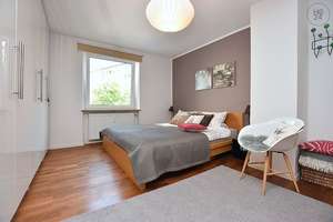 Wunderschöne, stilvoll möblierte Wohnung mit Balkon in top Lage in Stuttgart Mitte – 70182 Oberer Schlossgarten, Stuttgart – Vorschaubild 2