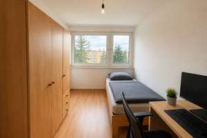 "Großzügige 5-Zimmer-Wohnung mit Balkon, Garage & Aufzug – attraktive Kapitalanlage in Regensburg" – Die vollständige Adresse der Immobilie erhältst du vom Anbieter., 93057 Reinhausen, Regensburg – Vorschaubild 13