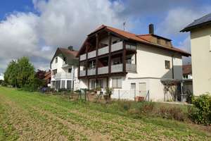 Schöne 3,5-Zimmer-Maisonette-Wohnung mit Balkon in Hemmingen