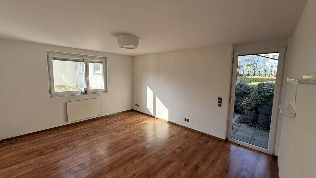 Immobilie in Neuhausen auf den Fildern - „Die pfiffige top sanierte 3 Zimmer Wohnung mit Terrasse in ruhiger Lage!„ - Bild 1