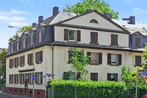 Wohnen am Dornbusch in Frankfurt - 4 Zimmer-Altbauwohnung - frisch renoviert