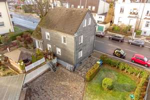 FREISTEHENDES 1-FAMILIENHAUS  PLUS SEPARATEN APARTMENT, DOPPELCARPORT, GRUNDSTÜCK 823m² IN SOLINGEN – Die vollständige Adresse der Immobilie erhältst du vom Anbieter., 42659 Solingen-Mitte, Solingen – Vorschaubild 6