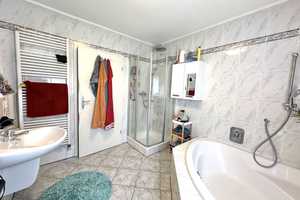 Moderne, geschmackvolle DHH mit sep. Whg.  im Untergeschoss ! – Alzey-Worms (Kreis) – Vorschaubild 16