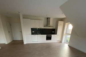 Schöne Wohnung im  OG, zum 01.11.2026