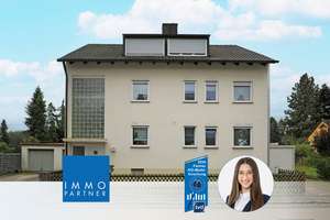 IMMOPARTNER - 3-ZIMMER-DACHGESCHOSSWOHNUNG MIT BALKON UND GARAGE – Die vollständige Adresse der Immobilie erhältst du vom Anbieter., 90455 Kornburg, Worzeldorf, Nürnberg – Vorschaubild 1
