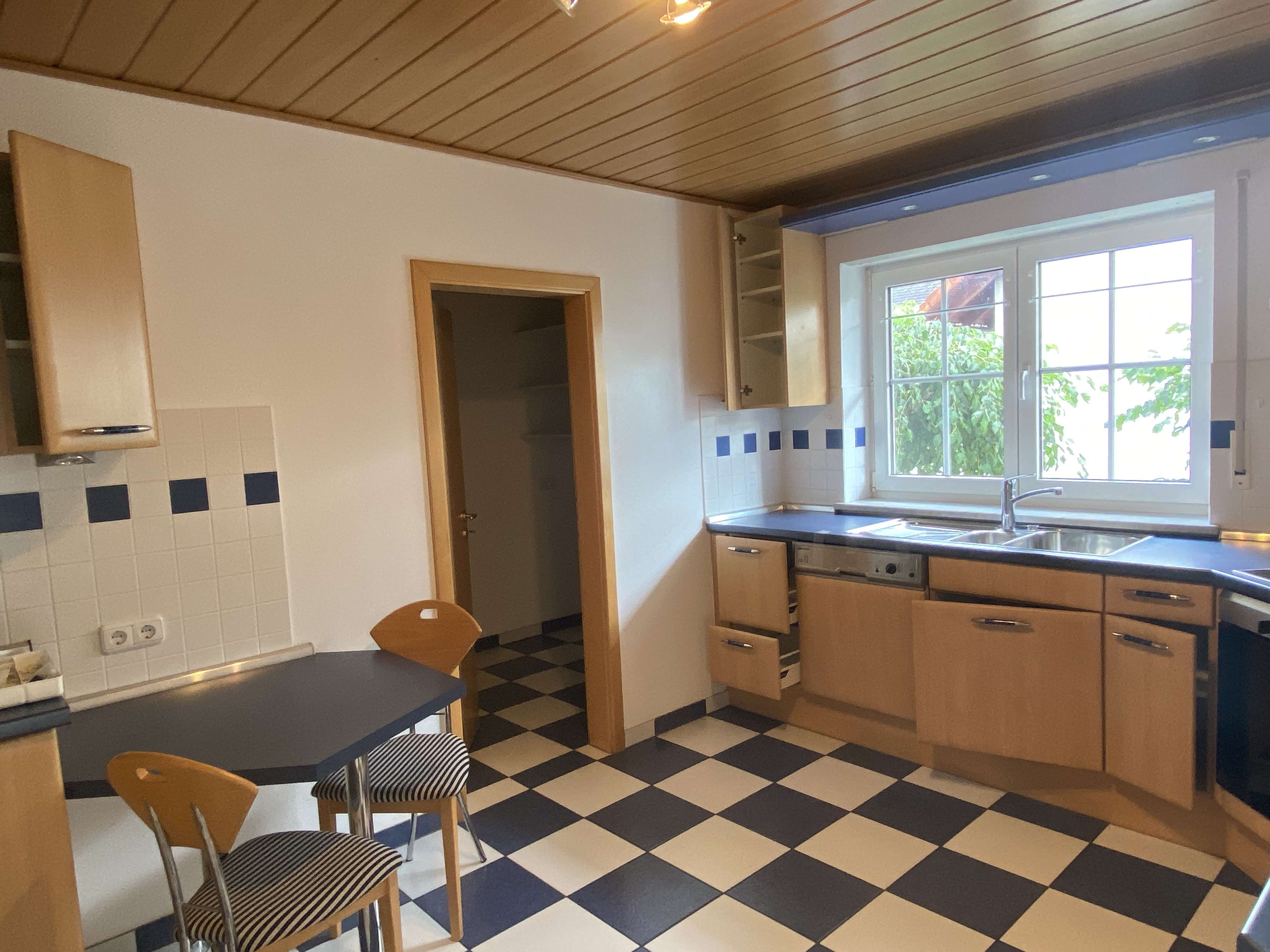 Immobilie in Eggolsheim - Gepflegtes Mehrfamilienhaus mit Ausblick in ruhiger Hanglage – - Bild 6