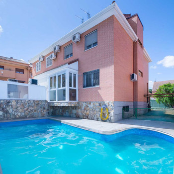 Reihenhaus zum Verkauf in Calle Acebo 30, Parque Coímbra