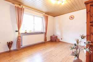 Gemütliches Zwei- bis Drei-Familienhaus mit Freisitz in Großauheim – Main-Kinzig-Kreis – Vorschaubild 7