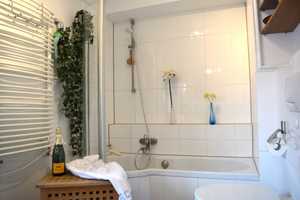 Stilvolles, einzigartiges und sehr gepflegtes lichtdurchflutetes 4-Zimmer-Reiheneckhaus  – München – Vorschaubild 28