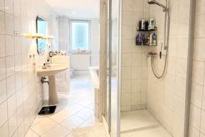 Tolle 3-Zimmer-Wohnung mit Garten, Kamin und moderner Einbauküche in Top-Lage – Moltkestraße 37, 24937 Stadtpark, Flensburg – Vorschaubild 8