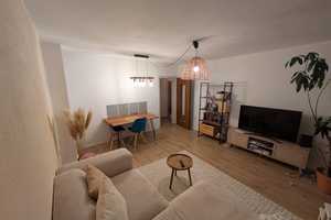 Modernisierte 2,5-Raum-Wohnung mit 2 Balkonen in der Südstadt  – Rosenstraße 14, 50678 Köln – Vorschaubild 1