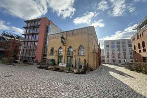 Einzigartige, hausähnliche Einheit mit kleinem Außenbereich, Work-Live Loft