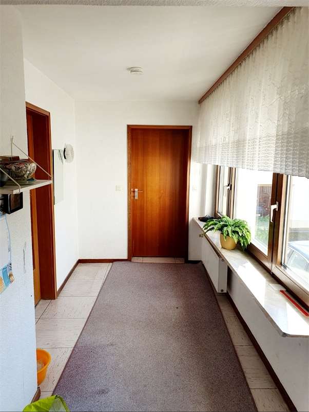 Immobilie in Hünstetten - *Nur 14 Minuten bis Idstein, Super für die Großfamilie und Autofreunde, viele Garagen+ großer Garten - Bild 7