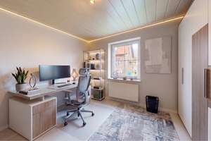 ** Ein Haus mit vielen Möglichkeiten: Großzügigies Zweifamilienhaus mit Dachausbau in Meilenhofen ** – Die vollständige Adresse der Immobilie erhältst du vom Anbieter., 84048 Mainburg – Vorschaubild 11