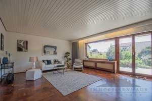 Gepflegtes Zweifamilienhaus mit großem Garten und Einliegerwohnung in ruhiger Lage von Kelkheim – Die vollständige Adresse der Immobilie erhältst du vom Anbieter., 65779 Kelkheim (Taunus) – Vorschaubild 4