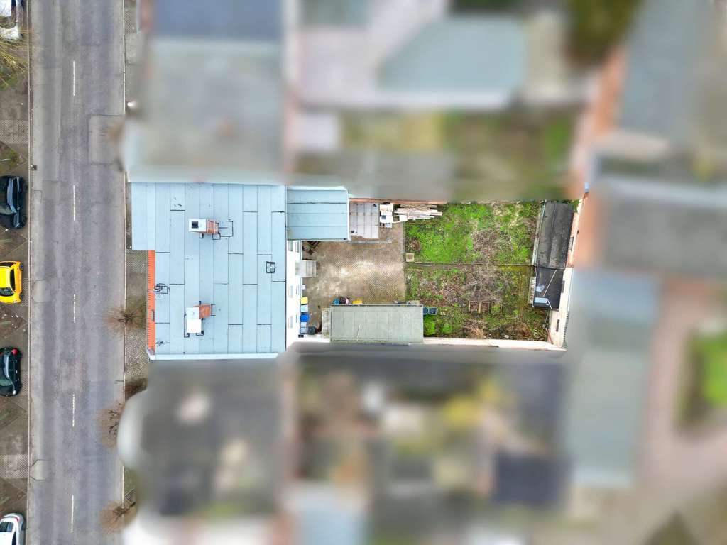 Immobilie in Schönebeck (Elbe) - Schönebeck: Lukratives Mehrfamilienhaus im Zentrum - Bild 1