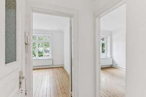 Ambiente. Balkon. Wohnung im Jugendstilhaus in begehrter Wohngegend