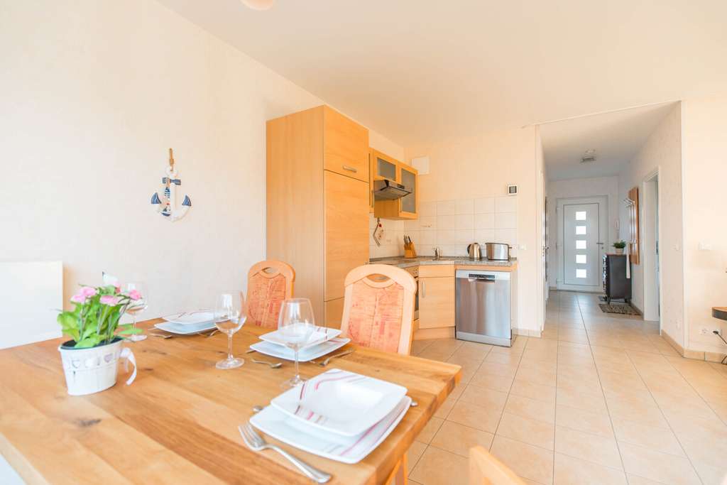 Immobilie in Breege - Nur ca. 170m zum Ostseestrand! Eigentums-/Ferienwohnung mit Terrasse & Tiefgarage in 18556 Juliusruh - Bild 4