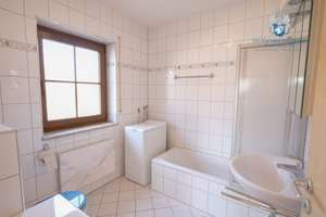 Möblierte 2-Zimmer-Wohnung mit Balkon & Stellplatz/Garage – furnished 2-room apt. + parking – Die vollständige Adresse der Immobilie erhältst du vom Anbieter., 91074 Herzogenaurach – Vorschaubild 3