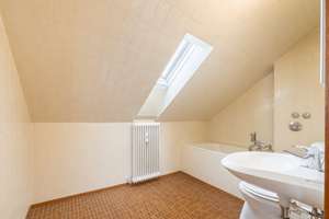 AIGNER - Mitten im Westend: Helle Dachgeschosswohnung mit offenem Wohnkonzept – 80686 Friedenheim, München – Vorschaubild 6