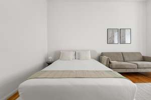 Beeindruckende 1-Zimmer Wohnung in Prenzlauer Berg - voll möbliert – Isländische Straße 13, 10439 Prenzlauer Berg, Berlin – Vorschaubild 3