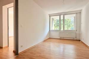 Befristung 4 Jahre!  2 Zimmer in güner Wohnlage mit Balkon! – Herthaplatz 11, 13156 Niederschönhausen, Berlin – Vorschaubild 5