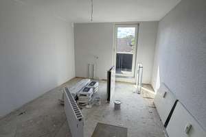 Renovierte 4-Zimmer-Wohnung mit 2 Balkonen im DG - Leverkusen-Schlebusch – 51375 Schlebusch, Leverkusen – Vorschaubild 2