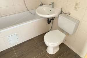 ZWEI ZIMMER - mit Balkon! – 39130 Neu Olvenstedt, Magdeburg – Vorschaubild 1