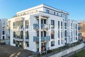 Elegant ausgestattete 3-Zimmer-Eigentumswohnung
2.OG, 2 Bäder, 2 Balkone, TG-Stellplatz, Aufzug
S...
