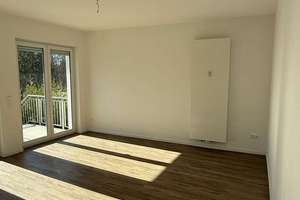 4 Zimmer-Wohnung mit Garten und Garage in Duisburg-Huckingen