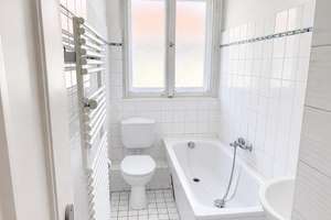 Helle und Bezugsfreie 3-Zimmer-Eigentumswohnung mit Balkon – Kamminer Str. -, 10589 Charlottenburg, Berlin – Vorschaubild 9