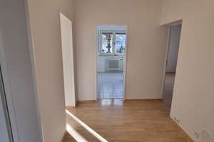 VON PRIVAT   Schöne 3-Zimmer-Wohnung, Tiroler Straße, Sachsenhausen-Nord – 60596 Sachsenhausen-Nord, Frankfurt am Main – Vorschaubild 15