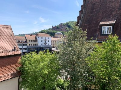 Attraktive 3,5-Zimmer-DG-Wohnung in denkmalgeschütztem Altbau mit bestem Burgblick