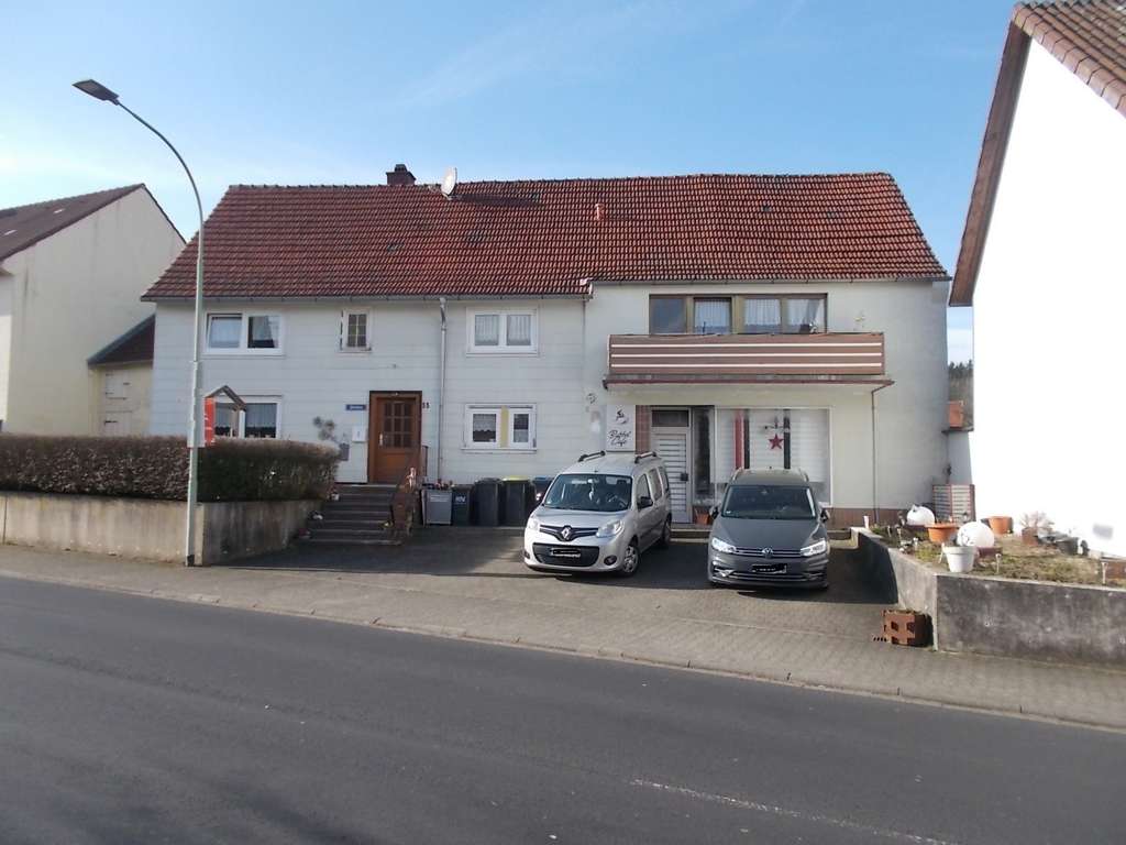 Immobilie in Grebenhain - Viel Wohnraum + Ideen für das Ladenlokal in Grebenhain Ilbeshausen-Hochwaldhausen - Bild 1